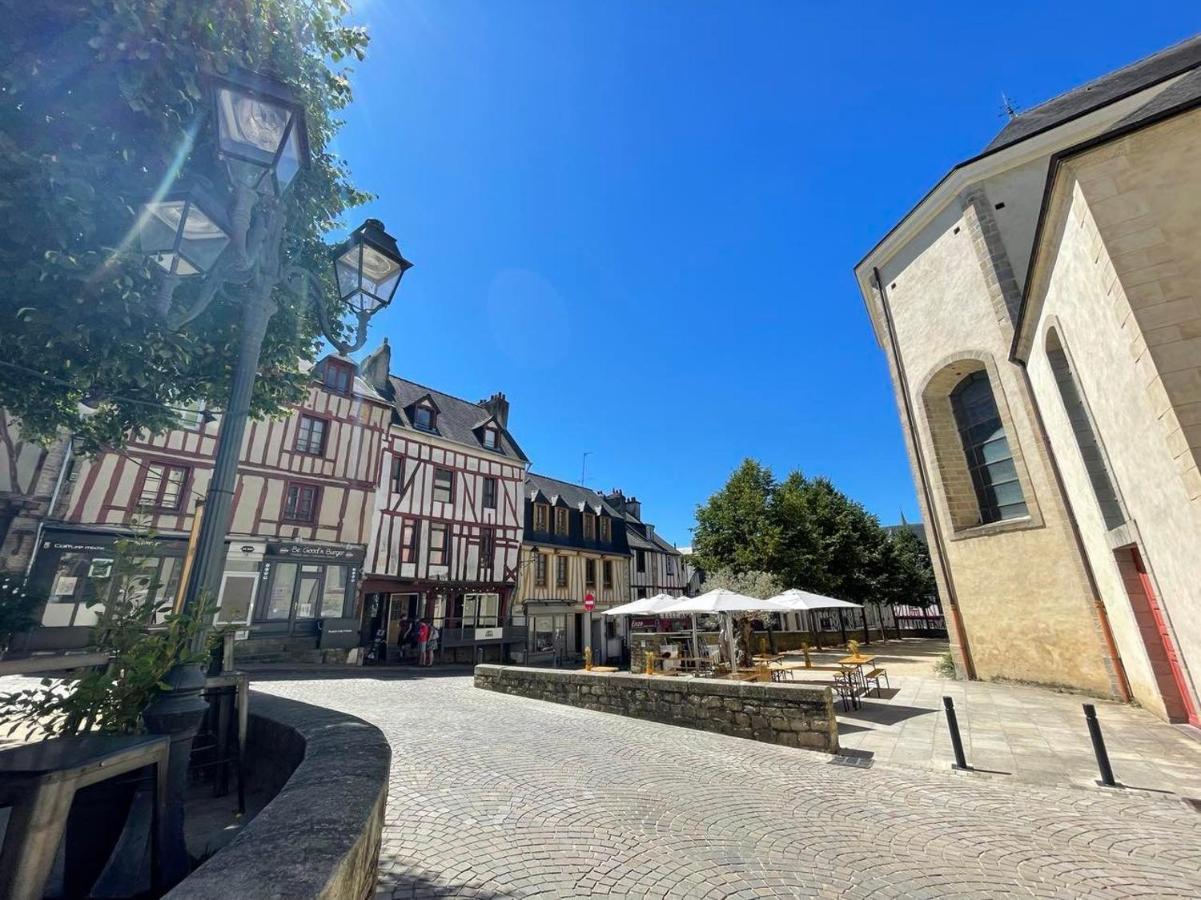 Le Patio, Coeur De Ville Avec Garage Et Jardin Vannes Luaran gambar