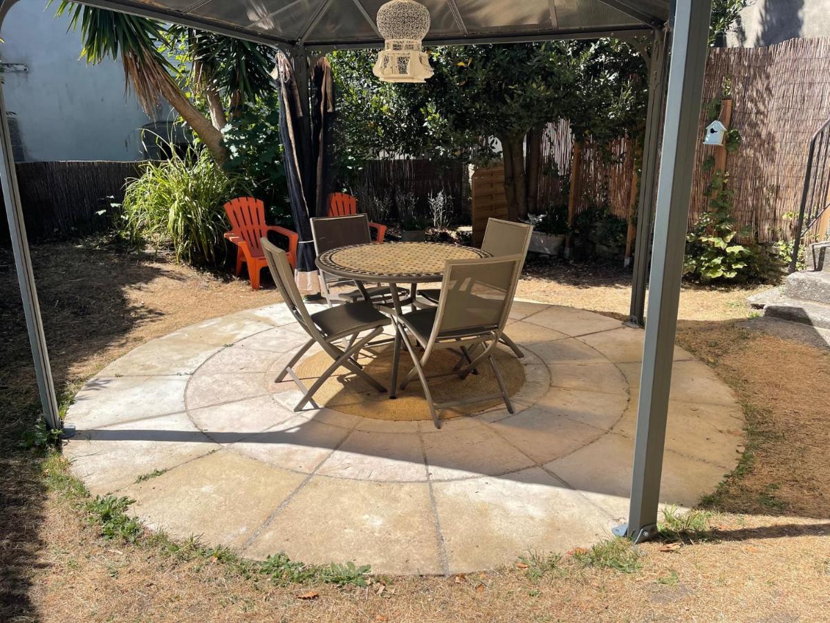 Le Patio, Coeur De Ville Avec Garage Et Jardin Vannes Luaran gambar